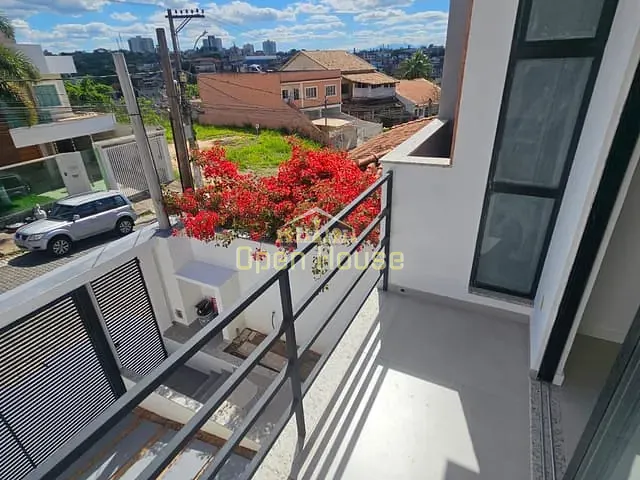 Casa 3 quartos e 4 banheiros, à venda, no bairro Village Santa Helena em Volta Redonda