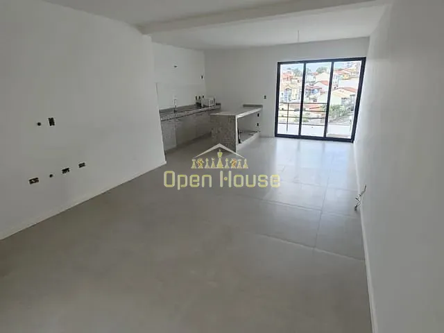 Casa 3 quartos e 4 banheiros, à venda, no bairro Village Santa Helena em Volta Redonda