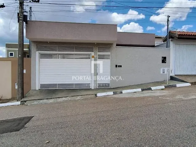 Casa com 250m² 3 quartos e 2 banheiros, à venda, no bairro Jardim Vista Alegre em Bragança Paulista