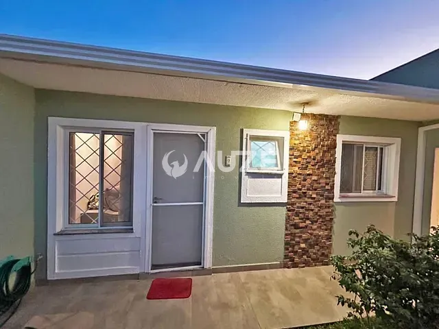 Casa com 90m² 2 quartos e 1 banheiro, à venda, no bairro Guaraituba em Colombo