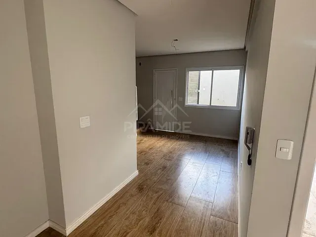 Casa 3 quartos e 2 banheiros, à venda, no bairro Parque San Carlo em Poços de Caldas