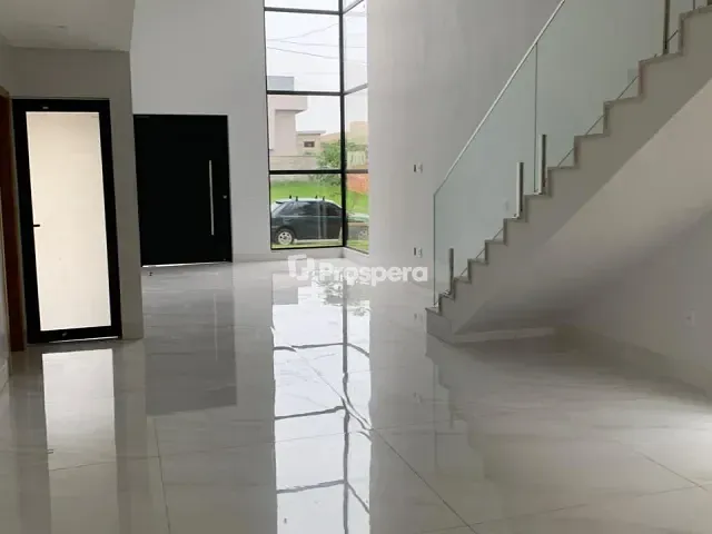 Casa com 360m² 4 quartos e 5 banheiros, à venda, no bairro Jardim Cristal em Aparecida de Goiânia