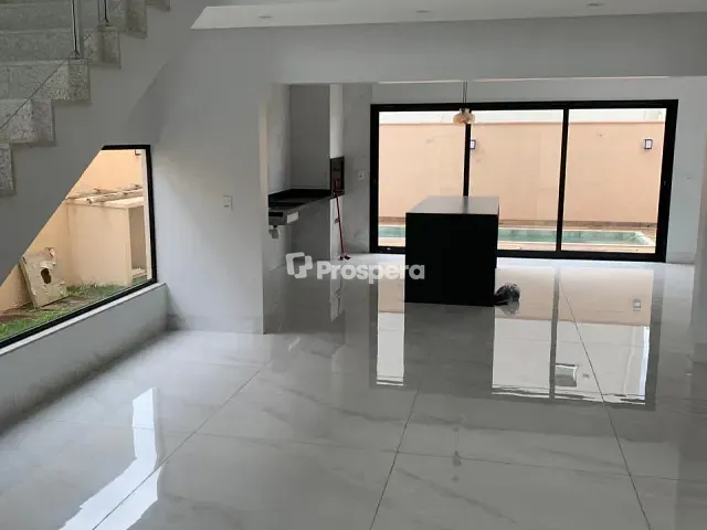 Casa com 360m² 4 quartos e 5 banheiros, à venda, no bairro Jardim Cristal em Aparecida de Goiânia