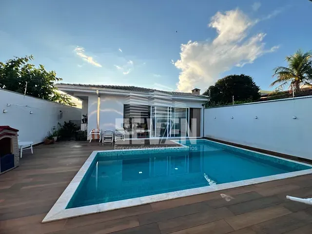 Casa com 476m² 5 quartos e 6 banheiros, à venda, no bairro Vila São João da Boa Vista em Bauru