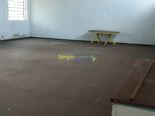 Casa à venda, no bairro Waldemar Hauer em Londrina