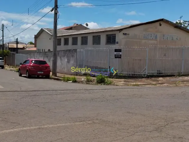 Casa à venda, no bairro Waldemar Hauer em Londrina
