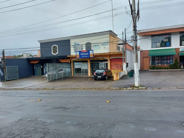 Casa com 350m², à venda ou para alugar, no bairro Vila Firmiano Pinto em São Paulo