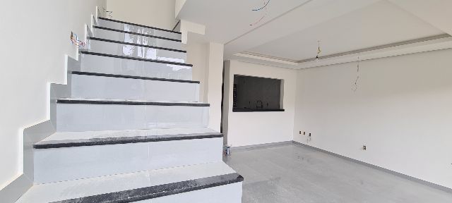 Casa 4 quartos e 3 banheiros, à venda ou para alugar, no bairro Portinho em Cabo Frio