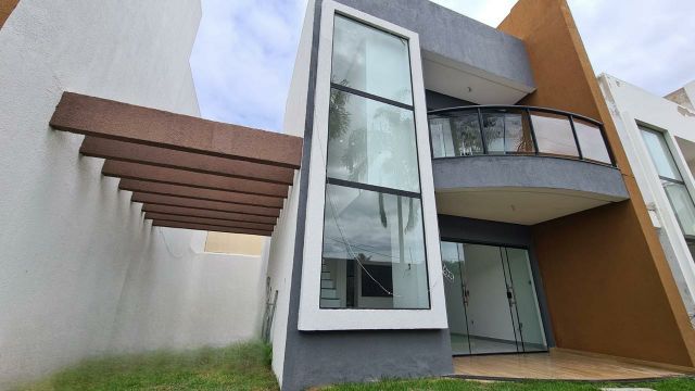 Casa 4 quartos e 3 banheiros, à venda ou para alugar, no bairro Portinho em Cabo Frio