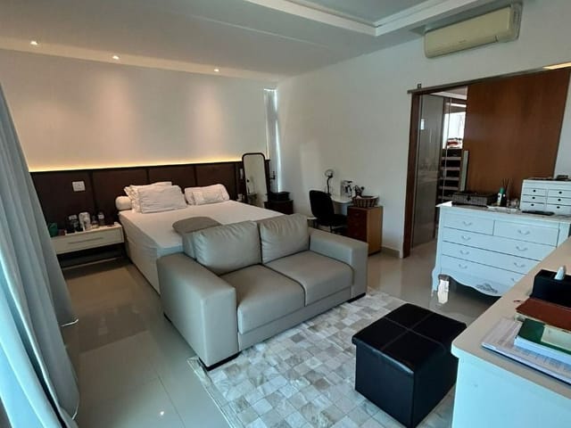 Casa com 1327m² 4 quartos e 4 banheiros, à venda, no bairro Lagoa em Macaé