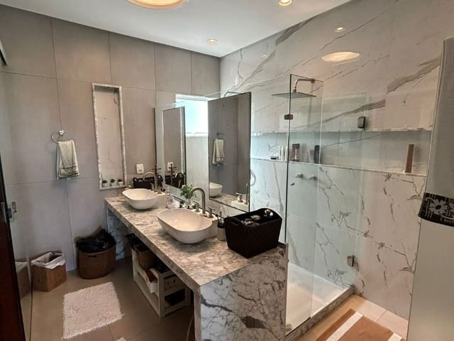 Casa com 1327m² 4 quartos e 4 banheiros, à venda, no bairro Lagoa em Macaé