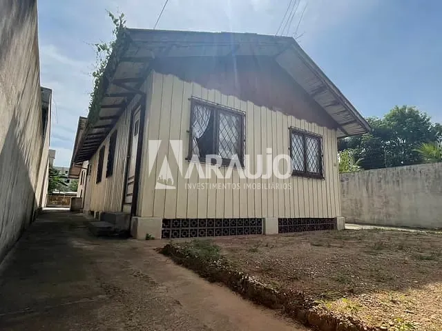 Casa com 798m² 4 quartos e 1 banheiro, à venda, no bairro Centro em Itajaí