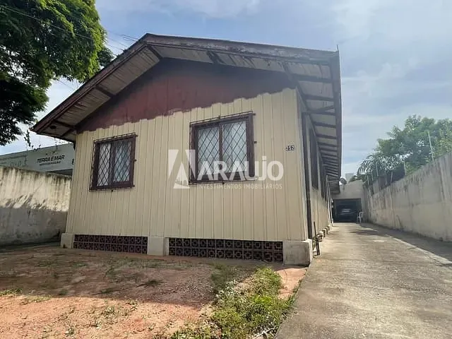 Casa com 798m² 4 quartos e 1 banheiro, à venda, no bairro Centro em Itajaí