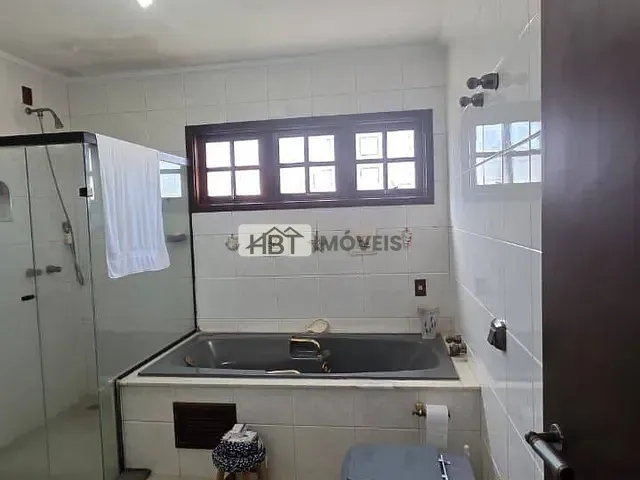 Casa 3 quartos e 5 banheiros, à venda, no bairro Parque Jardim Europa em Bauru