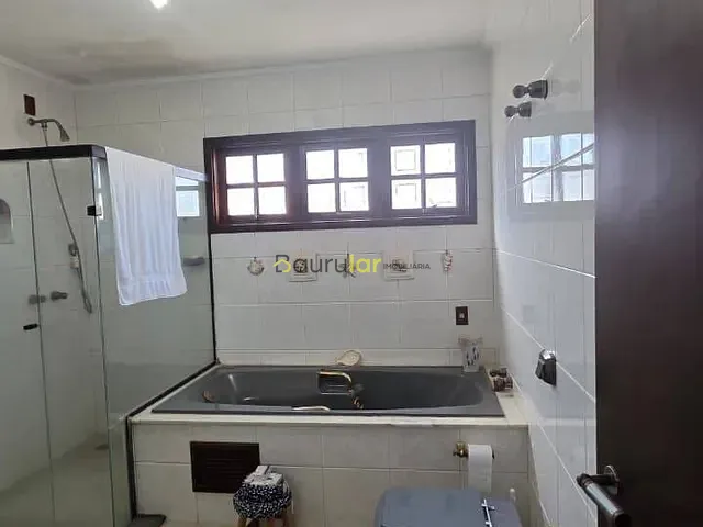 Casa 3 quartos e 5 banheiros, à venda, no bairro Parque Jardim Europa em Bauru
