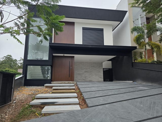 Casa com 250m² 3 quartos e 5 banheiros, à venda, no bairro Mogi Moderno em Mogi das Cruzes