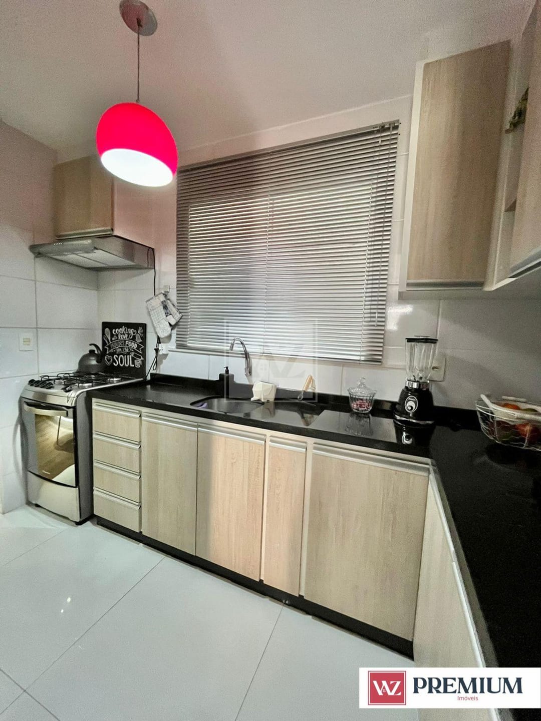 Casa à venda com 3 quartos, 70m² - Foto 3