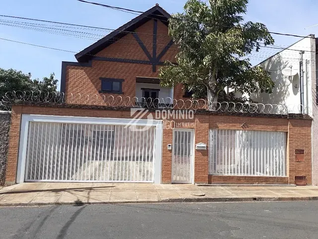 Casa com 816m² 4 quartos e 6 banheiros, à venda, no bairro Santa Maria em Uberaba