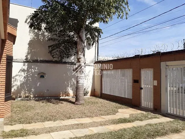 Casa com 816m² 4 quartos e 6 banheiros, à venda, no bairro Santa Maria em Uberaba