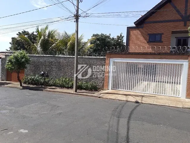 Casa com 816m² 4 quartos e 6 banheiros, à venda, no bairro Santa Maria em Uberaba