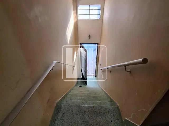 Casa com 118m² 2 quartos e 1 banheiro, para alugar, no bairro Vila Sacadura Cabral em Santo André