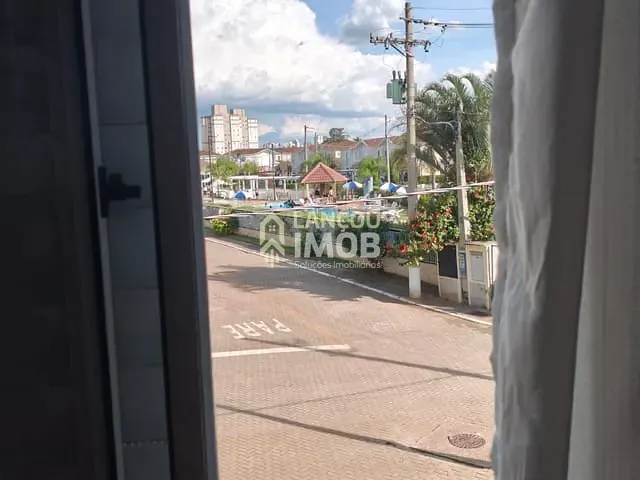 Casa com 85m² 3 quartos e 2 banheiros, à venda, no bairro Jardim Shangai em Jundiaí