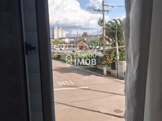 Casa com 85m² 3 quartos e 2 banheiros, à venda, no bairro Jardim Shangai em Jundiaí