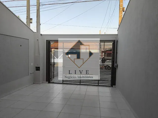 Casa 3 quartos e 2 banheiros, à venda, no bairro Vila Mollon IV em Santa Bárbara D'Oeste