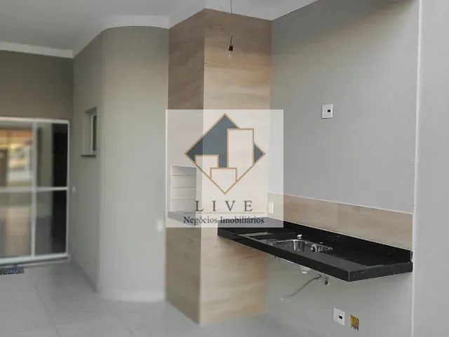 Casa 3 quartos e 2 banheiros, à venda, no bairro Vila Mollon IV em Santa Bárbara D'Oeste