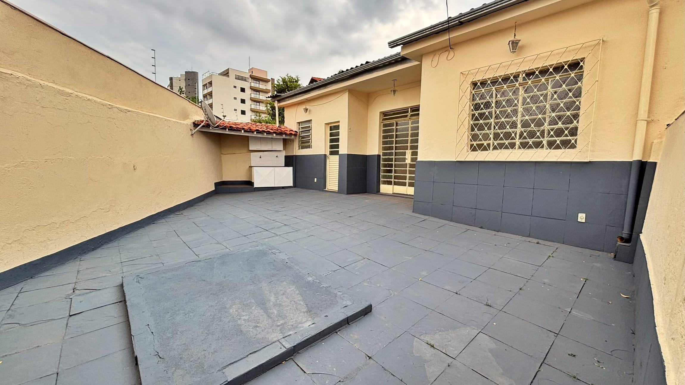 Casa à venda no bairro Caiçara, Belo Horizonte – 3 quartos, 4 vagas e piscina