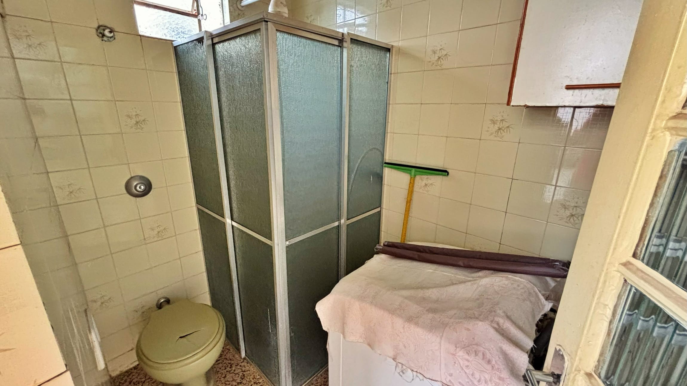 Casa à venda no bairro Caiçara, Belo Horizonte – 3 quartos, 4 vagas e piscina