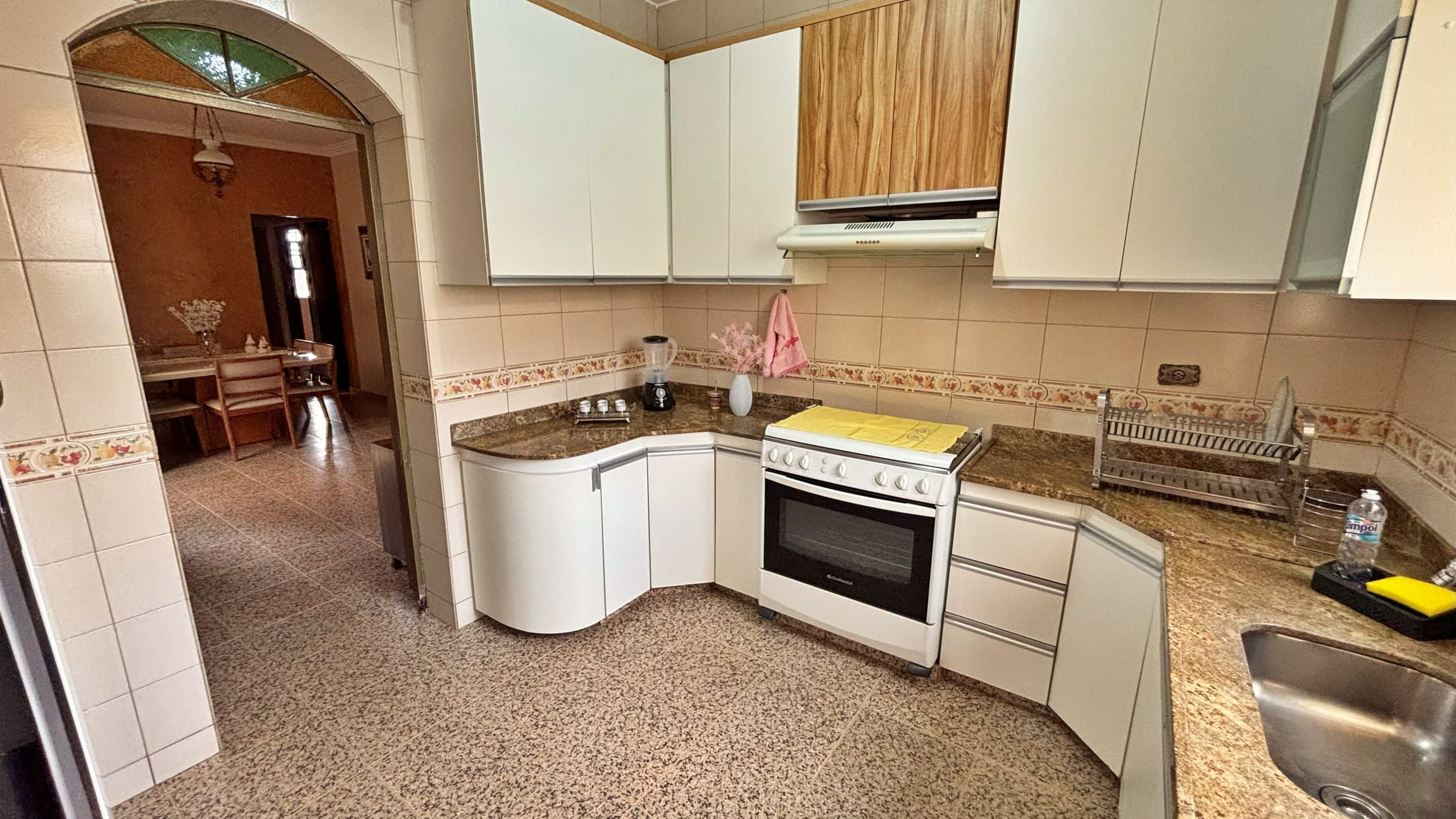Casa à venda no bairro Caiçara, Belo Horizonte – 3 quartos, 4 vagas e piscina
