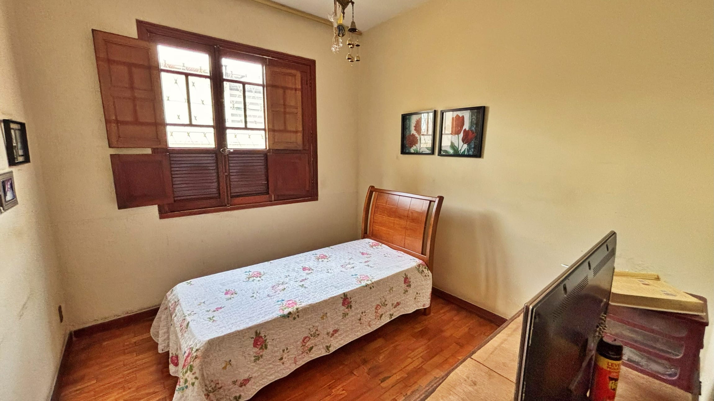 Casa à venda no bairro Caiçara, Belo Horizonte – 3 quartos, 4 vagas e piscina