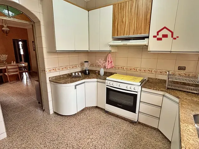 Casa 3 quartos e 2 banheiros, à venda, no bairro Caiçaras em Belo Horizonte