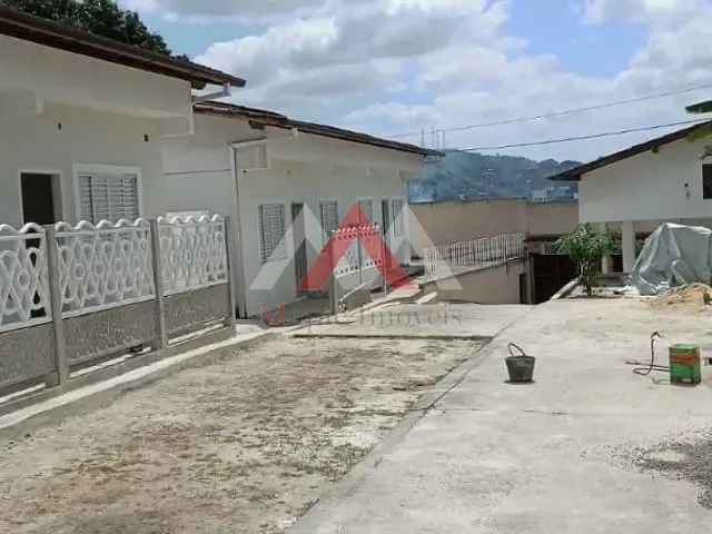 Casa com 1000m² 2 quartos e 1 banheiro, à venda, no bairro Sape em Niterói