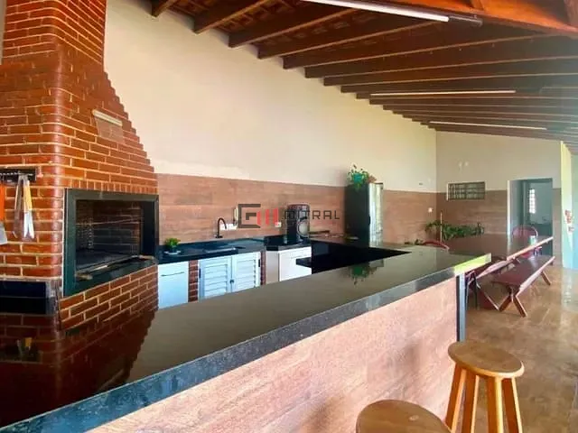 Casa 4 quartos e 6 banheiros, à venda, no bairro Jardim Nápoles em Londrina