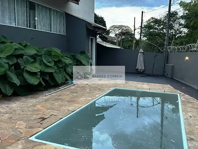 Casa 3 quartos e 3 banheiros, à venda, no bairro Coliseu em Londrina