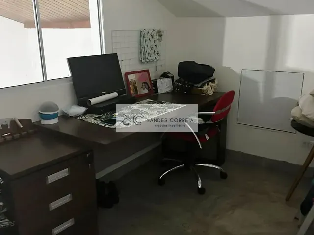 Casa 3 quartos e 3 banheiros, à venda, no bairro Coliseu em Londrina