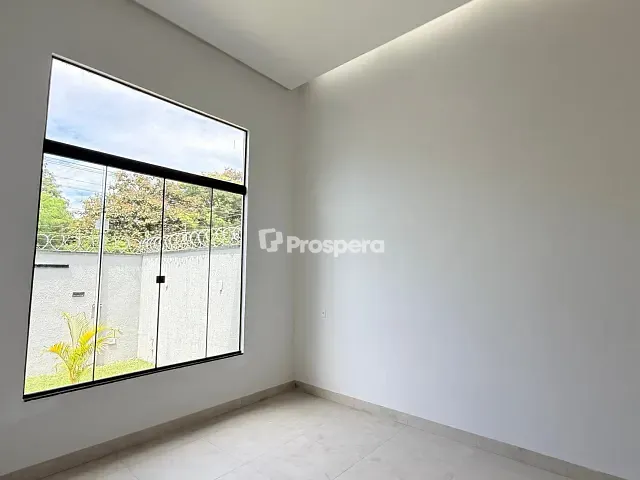 Casa com 270m² 3 quartos e 3 banheiros, à venda, no bairro Jardim Helvécia em Aparecida de Goiânia