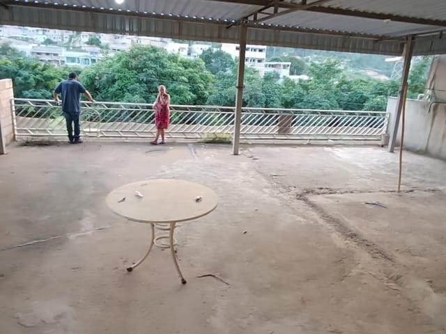 Casa com 200m² 3 quartos e 1 banheiro, à venda, no bairro Padre Miguel em Santa Luzia