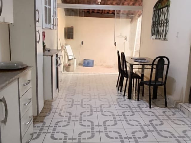 Casa com 200m² 3 quartos e 1 banheiro, à venda, no bairro Padre Miguel em Santa Luzia