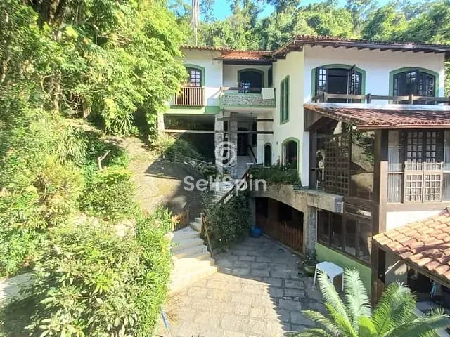 Casa com 1596m² 5 quartos e 6 banheiros, para alugar, no bairro Vila Progresso em Niterói