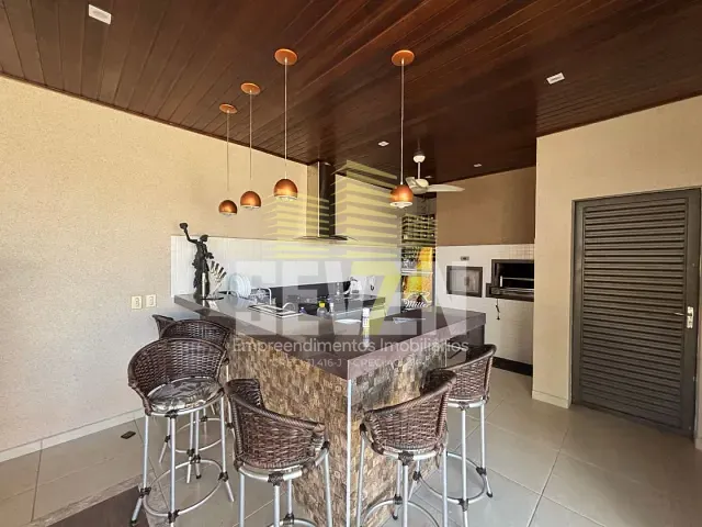 Casa com 670m² 4 quartos e 6 banheiros, à venda, no bairro Jardim Colonial em Bauru