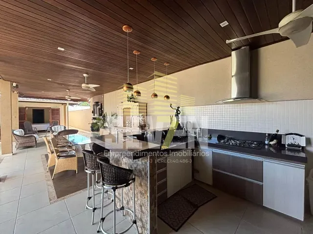 Casa com 670m² 4 quartos e 6 banheiros, à venda, no bairro Jardim Colonial em Bauru