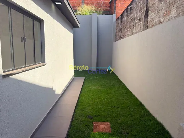Casa com 200m² 3 quartos e 1 banheiro, à venda, no bairro Jardim Arapongas em Londrina