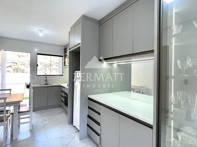 Casa com 350m² 2 quartos e 2 banheiros, à venda, no bairro Fortaleza Alta em Blumenau