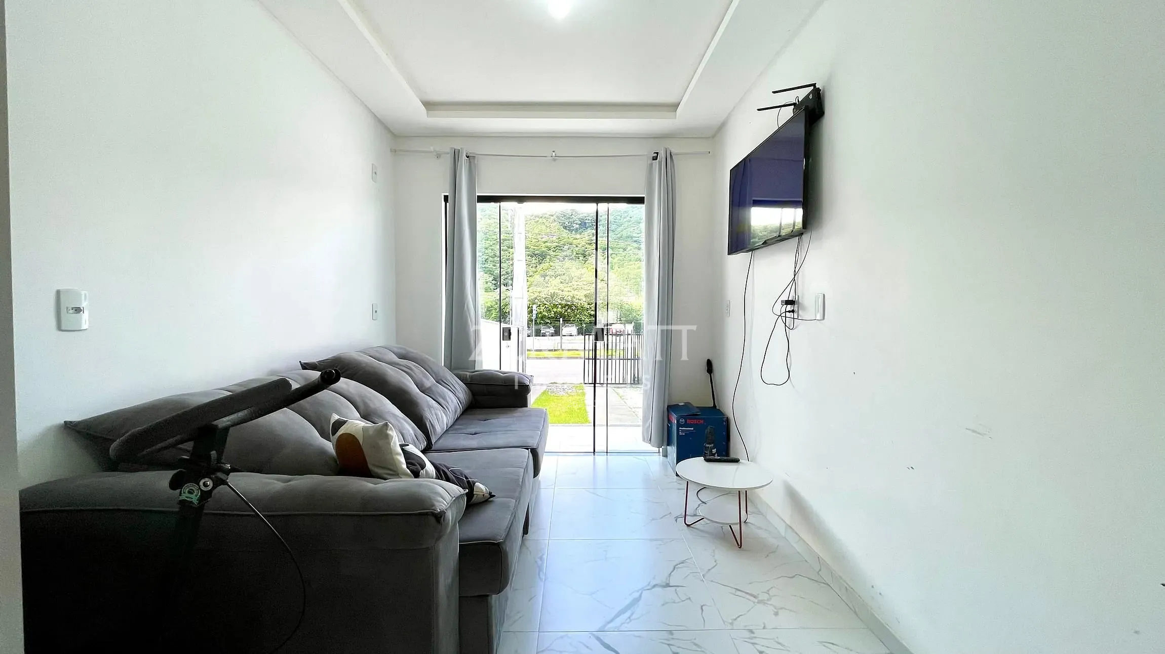 CASA TÉRREA COM AMPLO ESPAÇO NOS FUNDOS - R$ 480.000,00 — foto 4