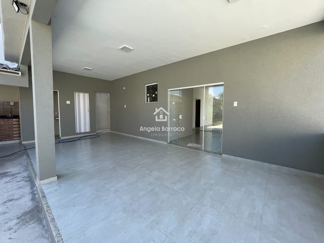 Casa com 480m² 2 quartos e 3 banheiros, à venda, no bairro Jardim Atlântico Central (Itaipuaçu) em Maricá