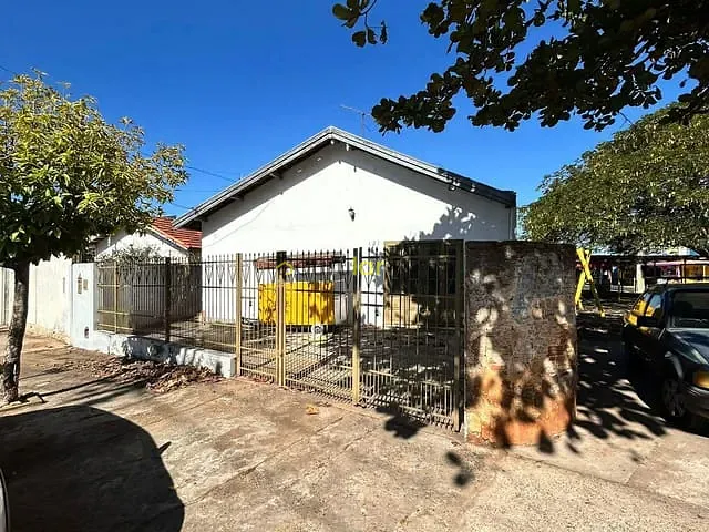 Casa 3 quartos e 3 banheiros, à venda, no bairro Núcleo Residencial Alto Alegre em Bauru