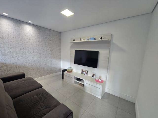 Casa com 260m² 4 quartos e 5 banheiros, à venda, no bairro Mogi Moderno em Mogi das Cruzes